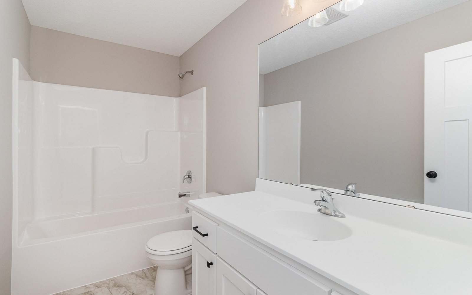 724 Margaret LN Isanti 