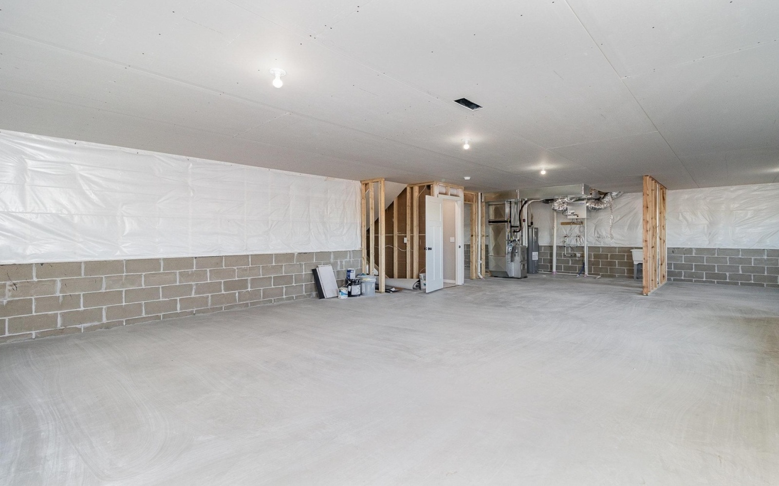 724 Margaret LN Isanti 
