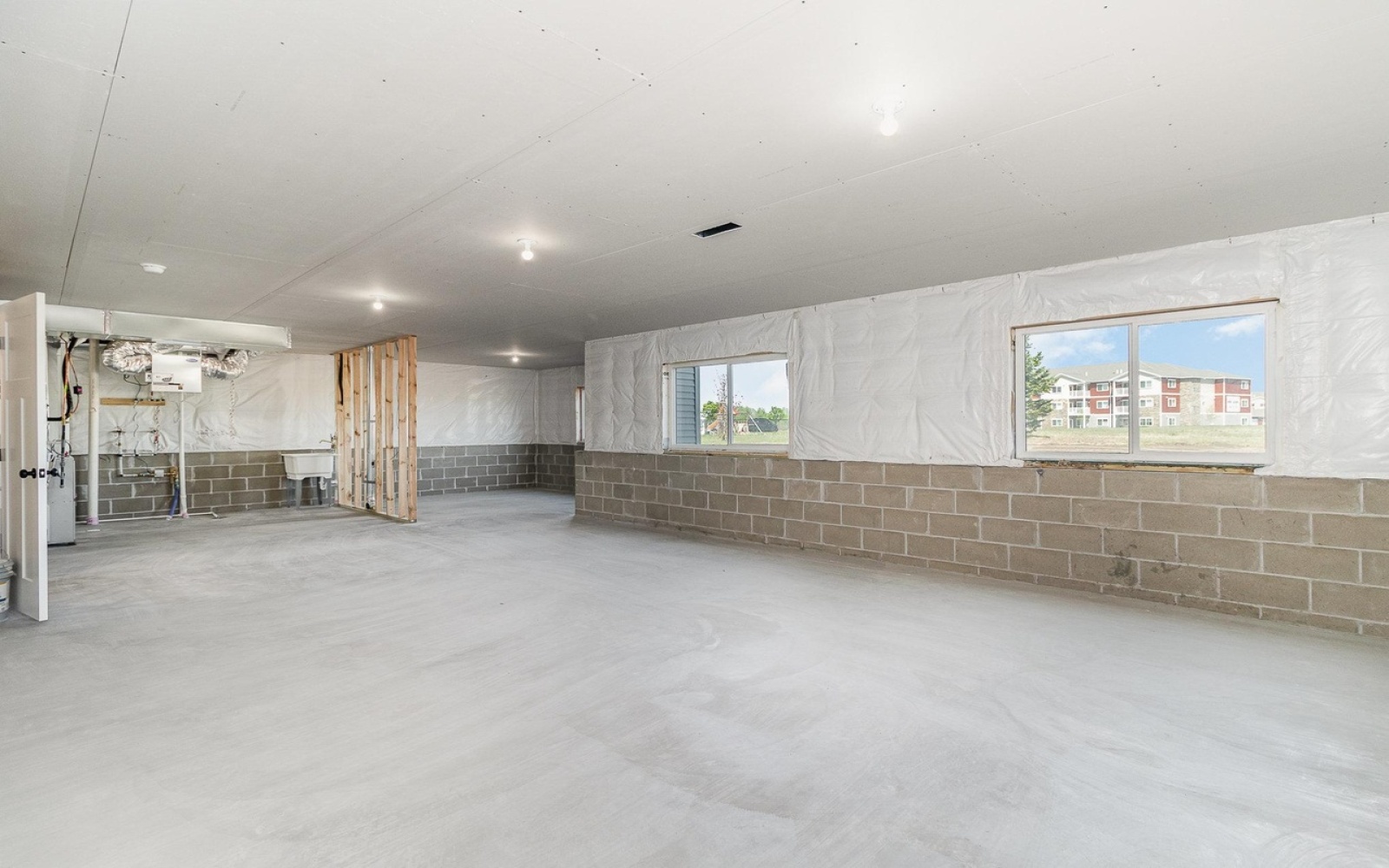 724 Margaret LN Isanti 